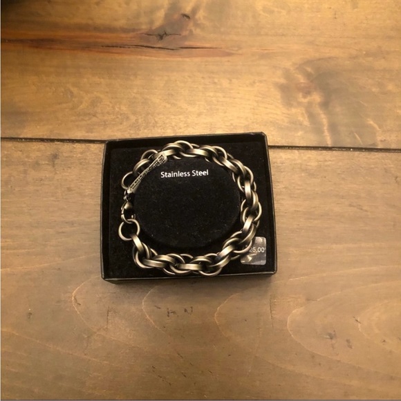 Focus For Men Antiqued Interlocking Bracelet - Picture 3 of 12